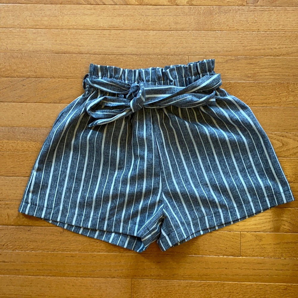 Women’s shorts with tie in front. Like New